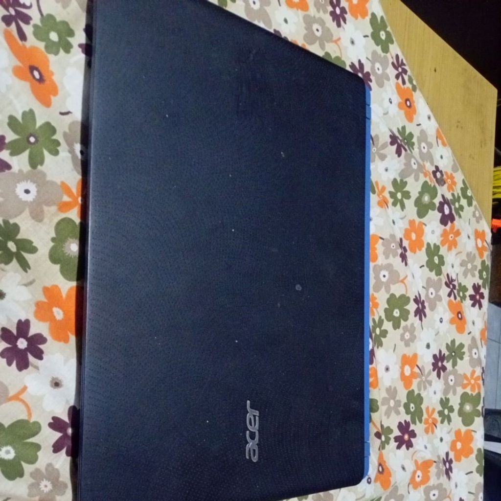 Laptop Acer aspire ES14