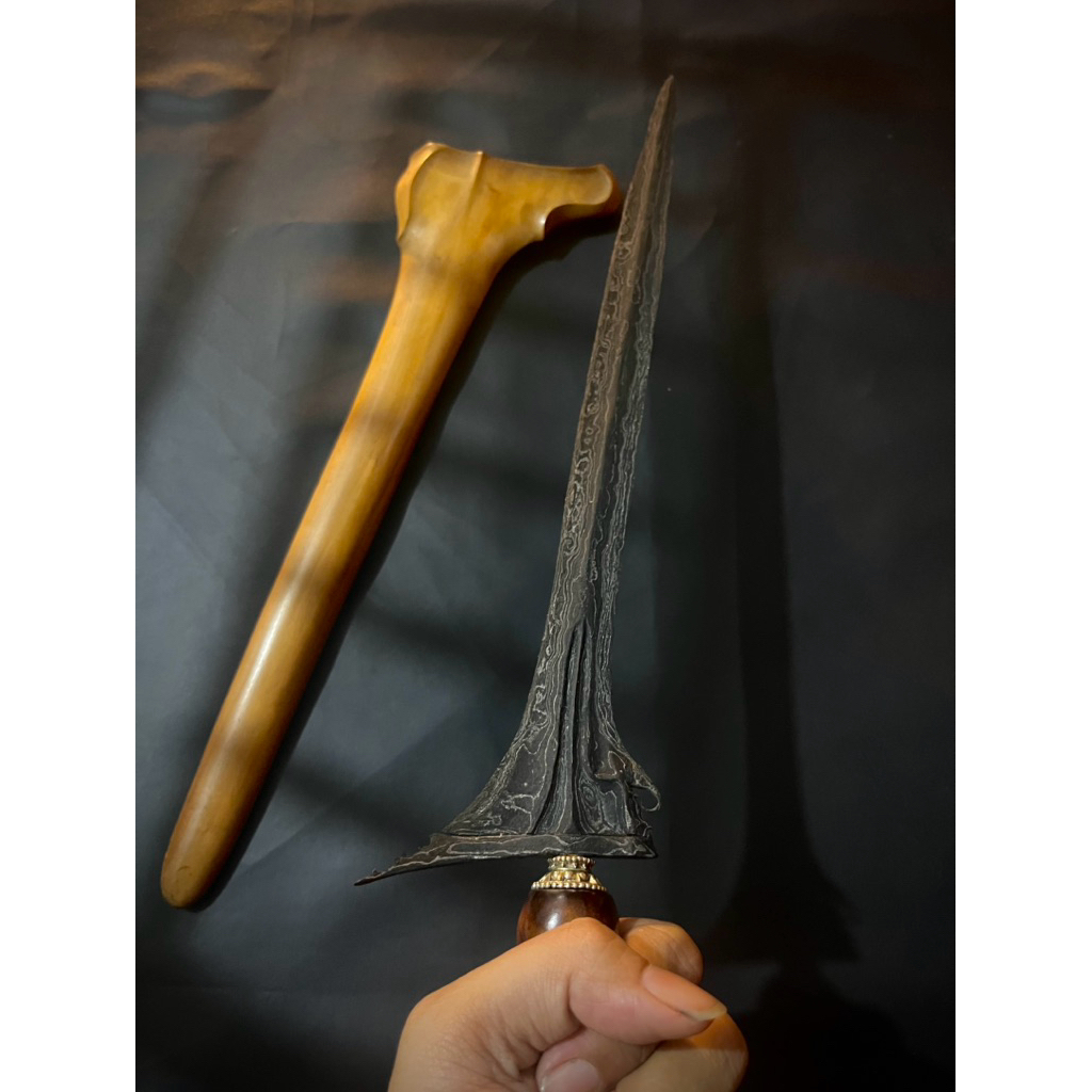 keris sepuh dapur sinom pamor kulit semangka wengkon beras utah kerejekian, warangka sandang walikat