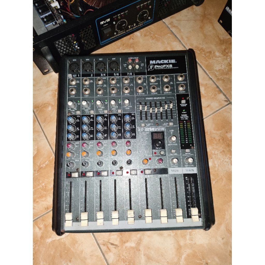 mixer mackie pro fx8