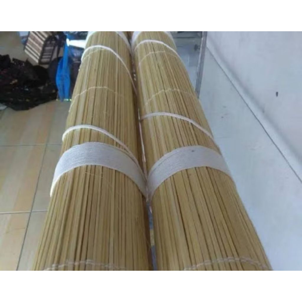 tirai bambu lidi. tirai gulung