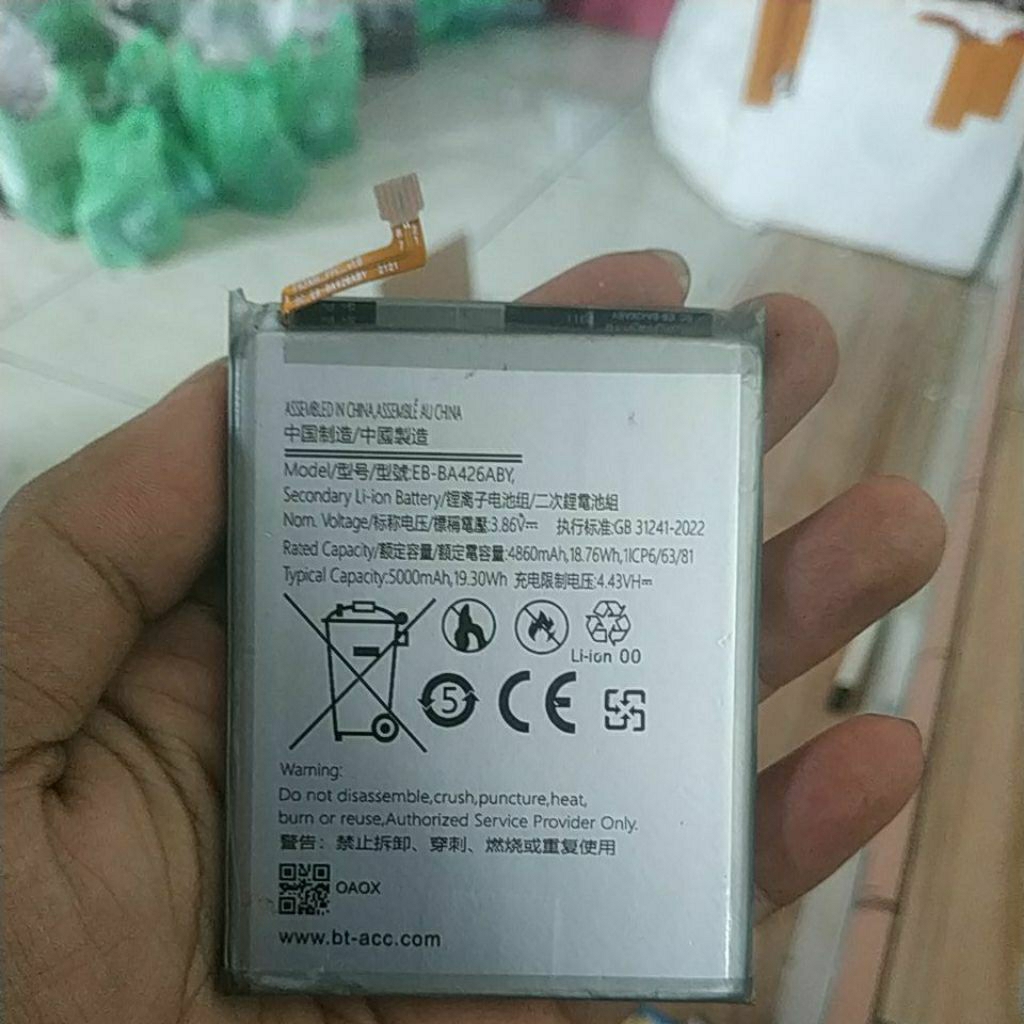baterai bekas samsung A72 model EB-BA426ABY bukan ori
