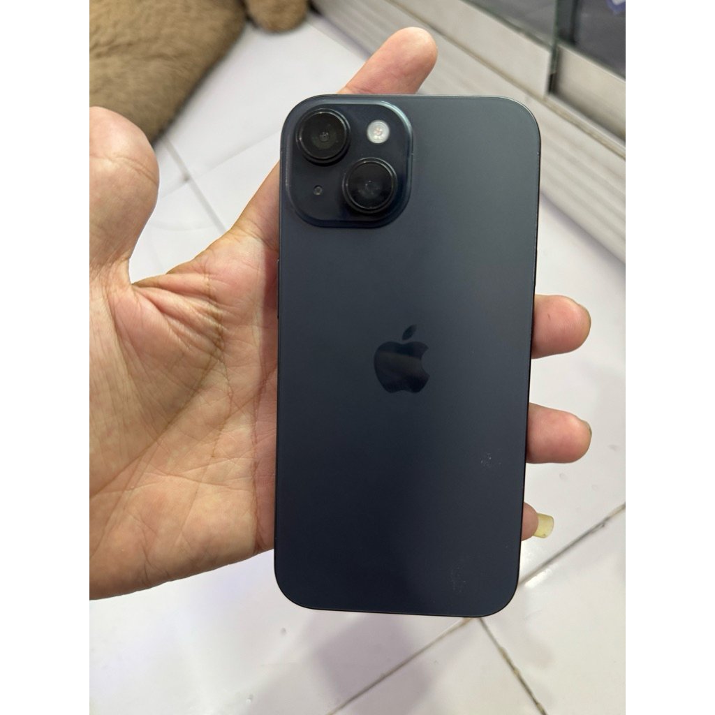 ip 15  (lock icloud)