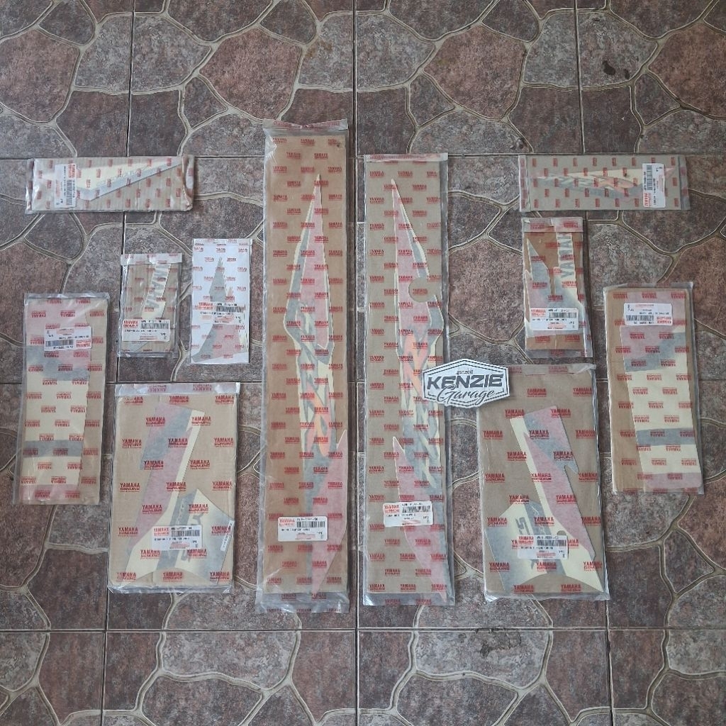 Stiker Striping F1ZR FIZR Merah Putih 2002 Original YGP
