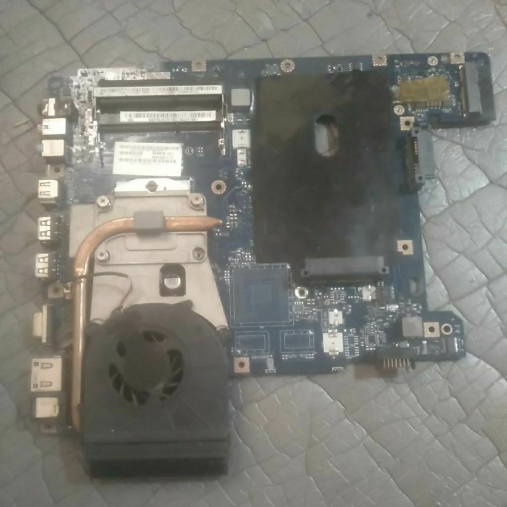 Mesin (Motherboard) Acer Aspire 4740 hidup no display