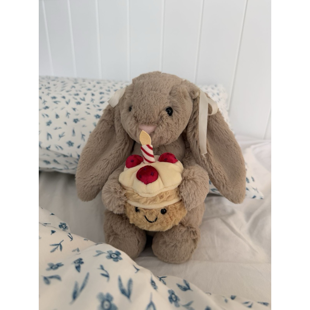 JELLYCAT Bashful Beige Bunny Birthday