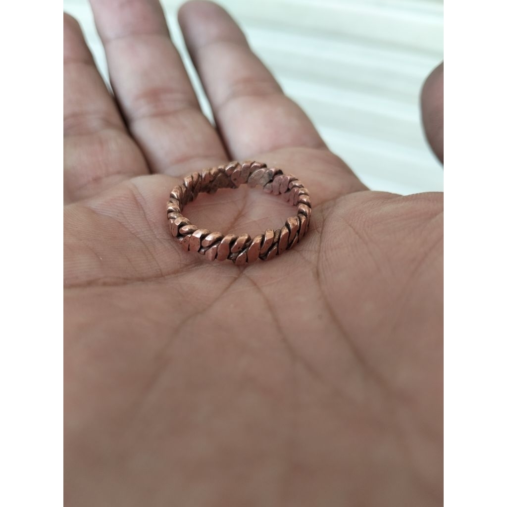 Cincin tensor ring frekuensi 174 hz