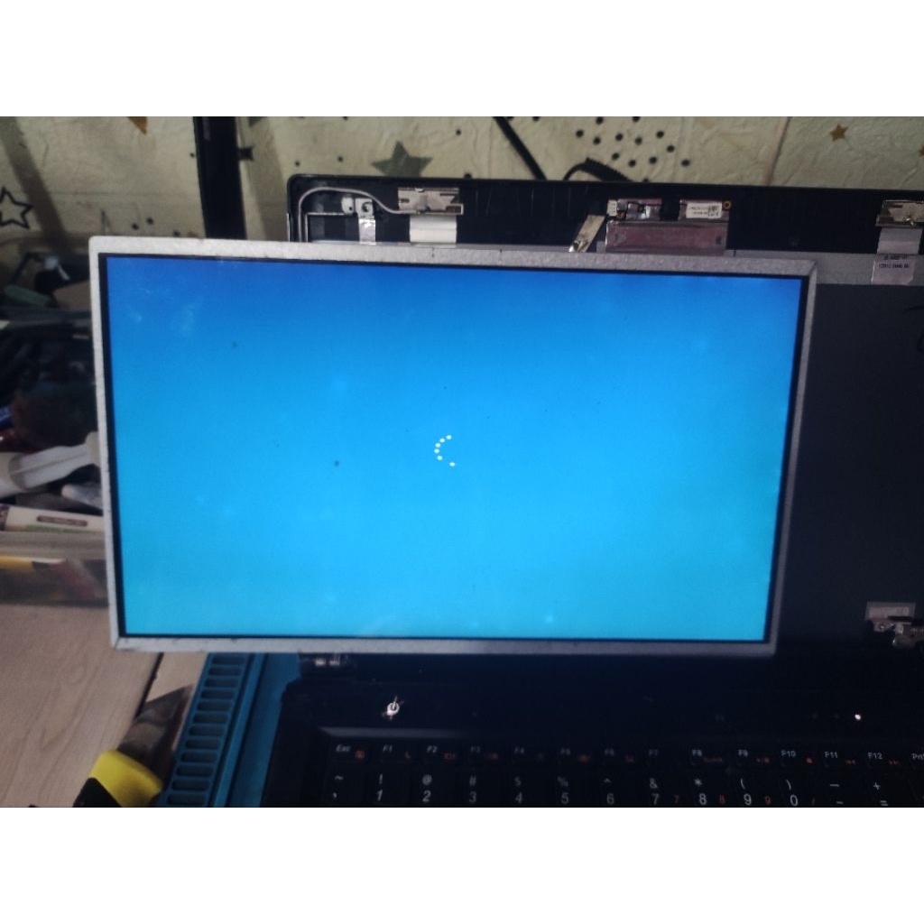 LCD 14 INC 40 PIN TEBAL