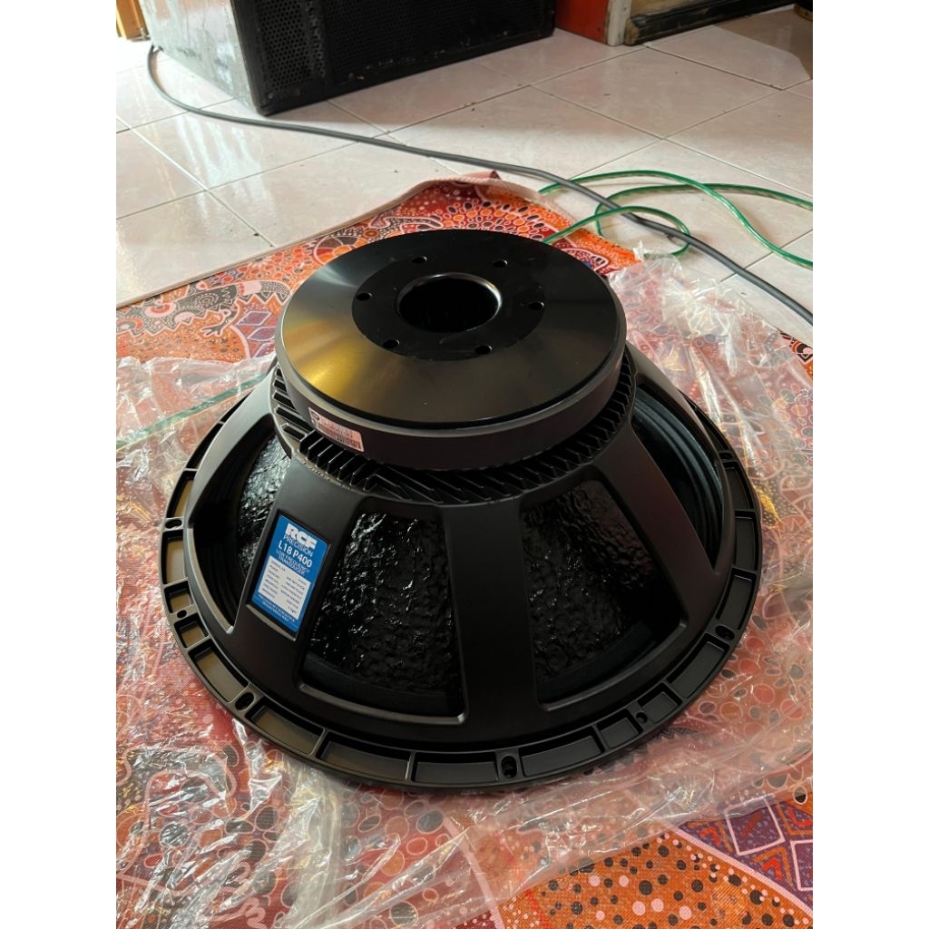 Speaker RCF L18 P400