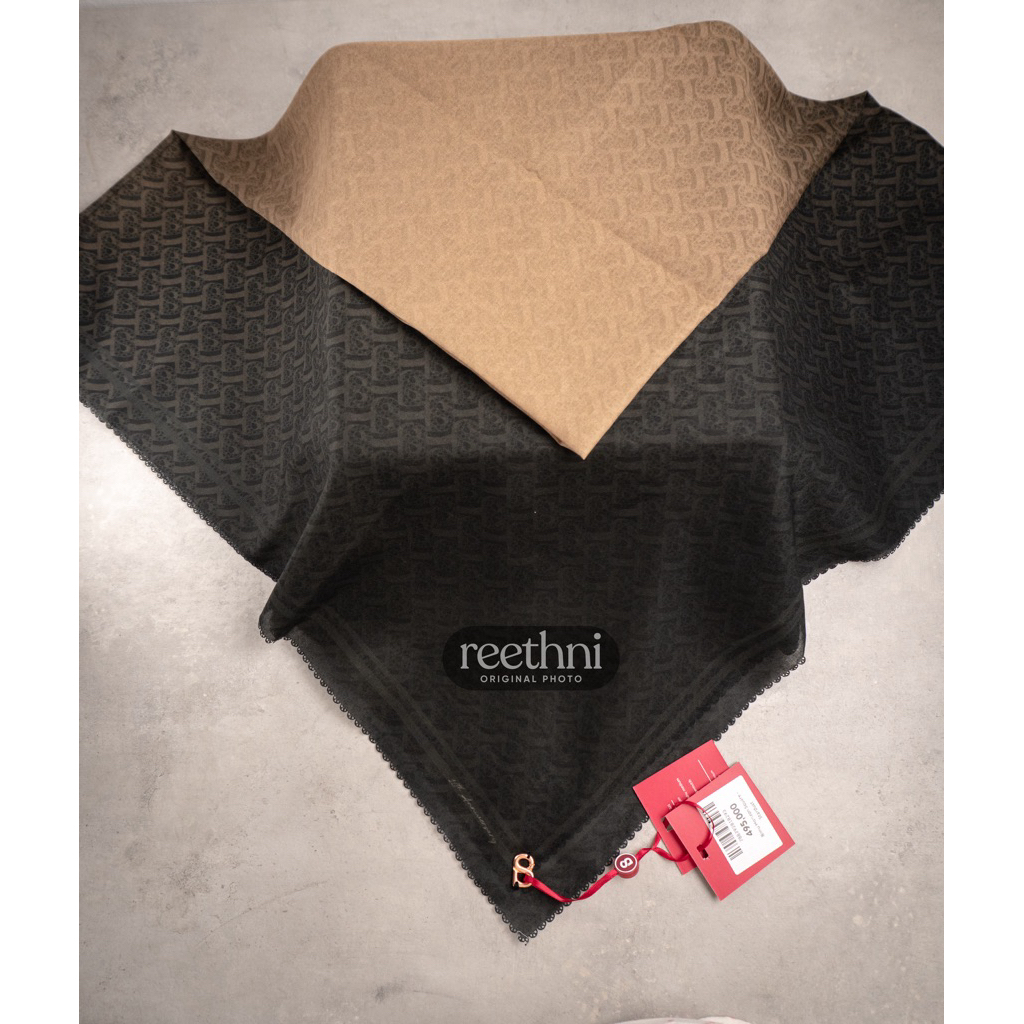Buttonscarves Bimu Horizon Scarf Square Hijab Segiempat Wanita Kado Ulang Tahun