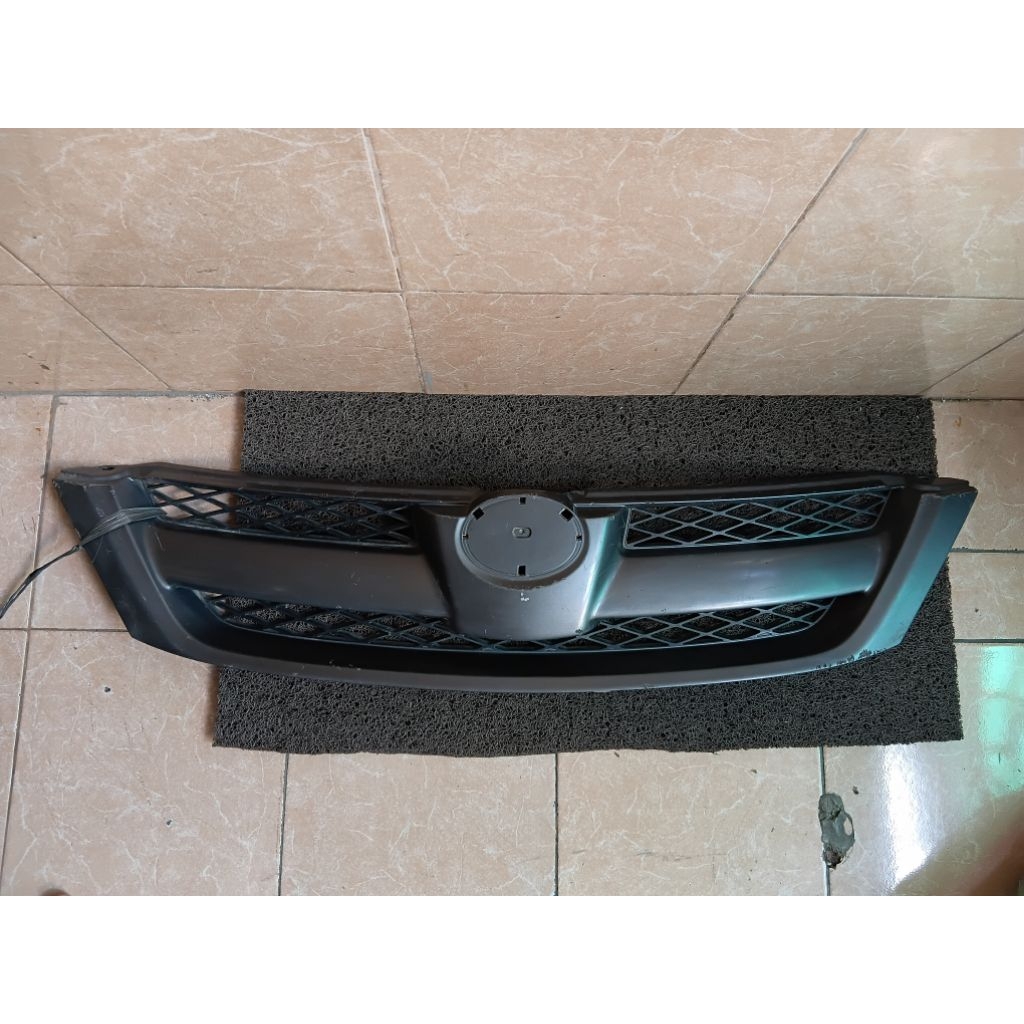 Gril Grill toyota Innova 2005 - 2008 asli lepasan