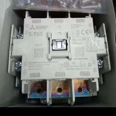 KONTAKTOR CONTACTOR MITSUBISHI ST -65 ST65. 220-240VAC ORIGINAL