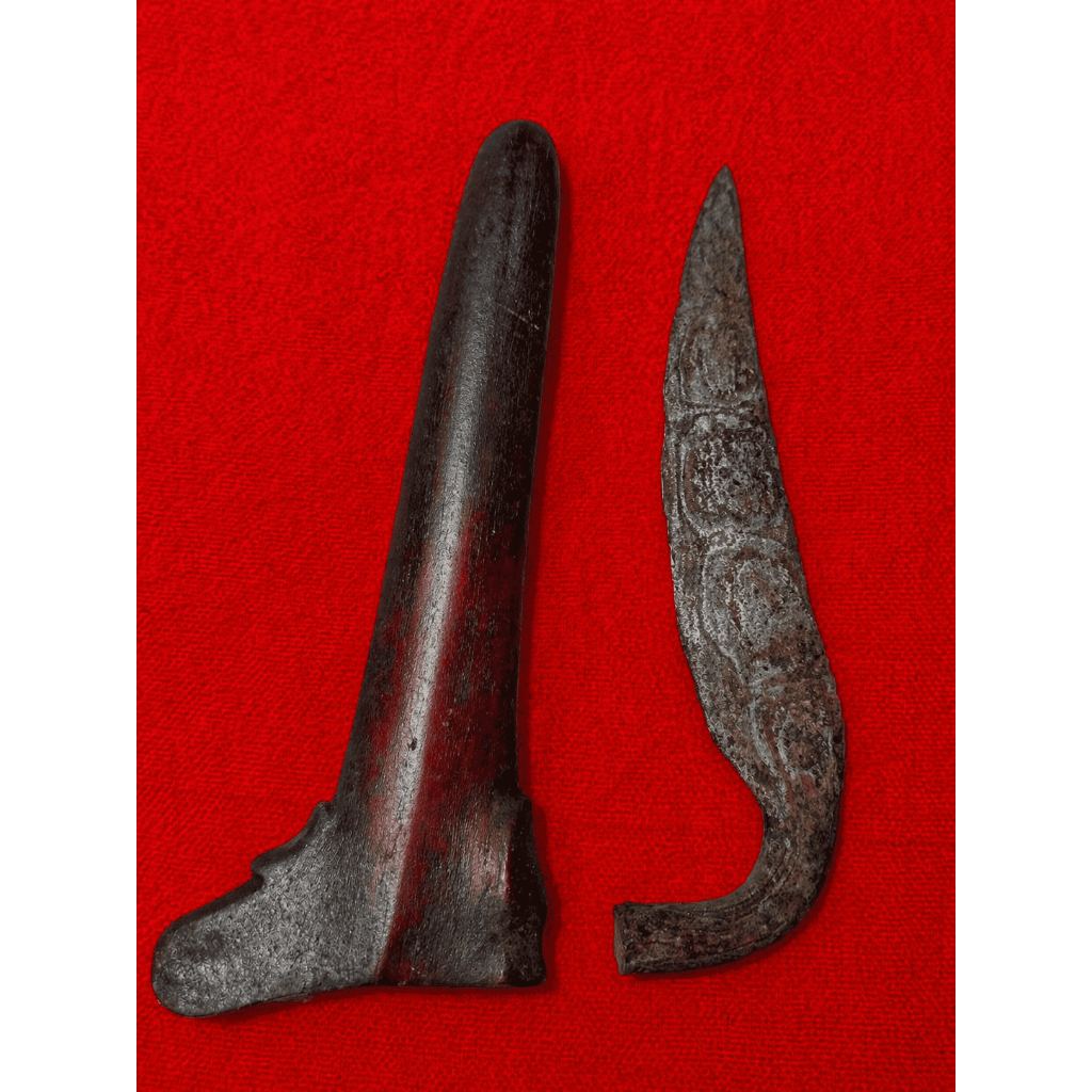 Keris Mini Klasik Pusaka Jawa Lawas Ukuran Kecil Koleksi Seni Budaya Tradisional