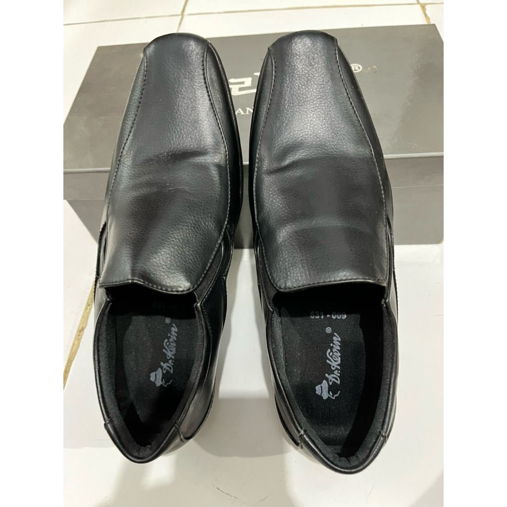 Preloved pantofel sepatu formal pria Dr. Kevin Original