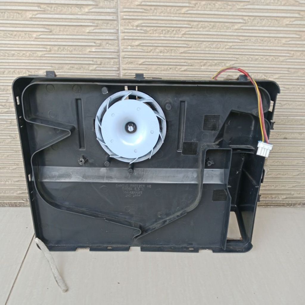coper dalam /tutup evaporator kulkas lg inverter 2 pintu model GN:B185SQBB bekas pakai 1 set