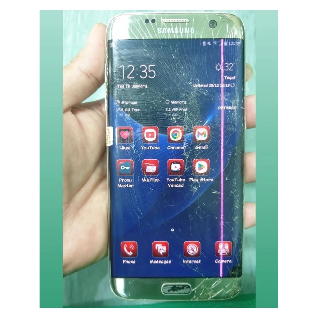 SAMSUNG GALAXY S7 EDGE GOLD. HP Only, Layar Ori, retak, Garis Pink. Backdoor Black.BONUS : Case