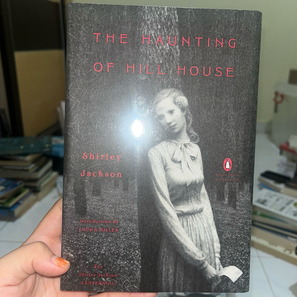 BUKU : (new) THE HAUNTING OF HILL HOUSE - SHIRLEY JACKSON penguin classics deluxe edition