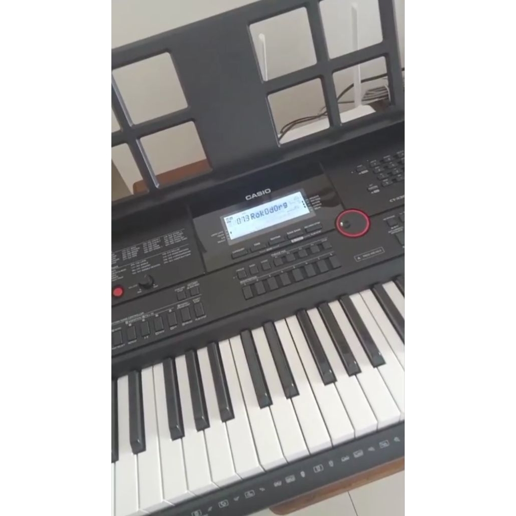keyboard musik/piano digital /organ tunggal /casio CTX3000 sudah plasdisk like new second