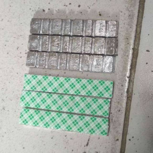 Timah tempel balancing berat 5.5 kg bukan besi
