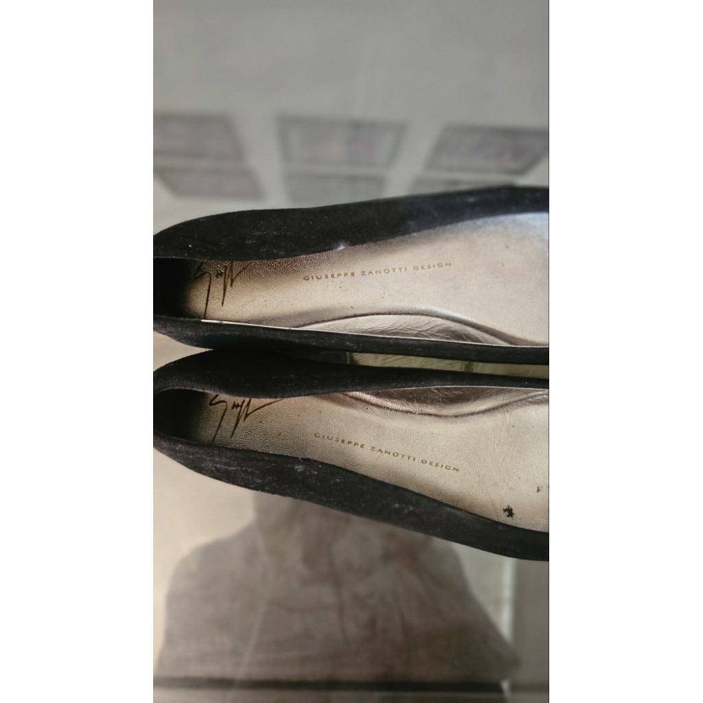 Giuseppe Zanotti Black Suede Studded Bow Ballet Flats | Sepatu Wanita Flat Shoes