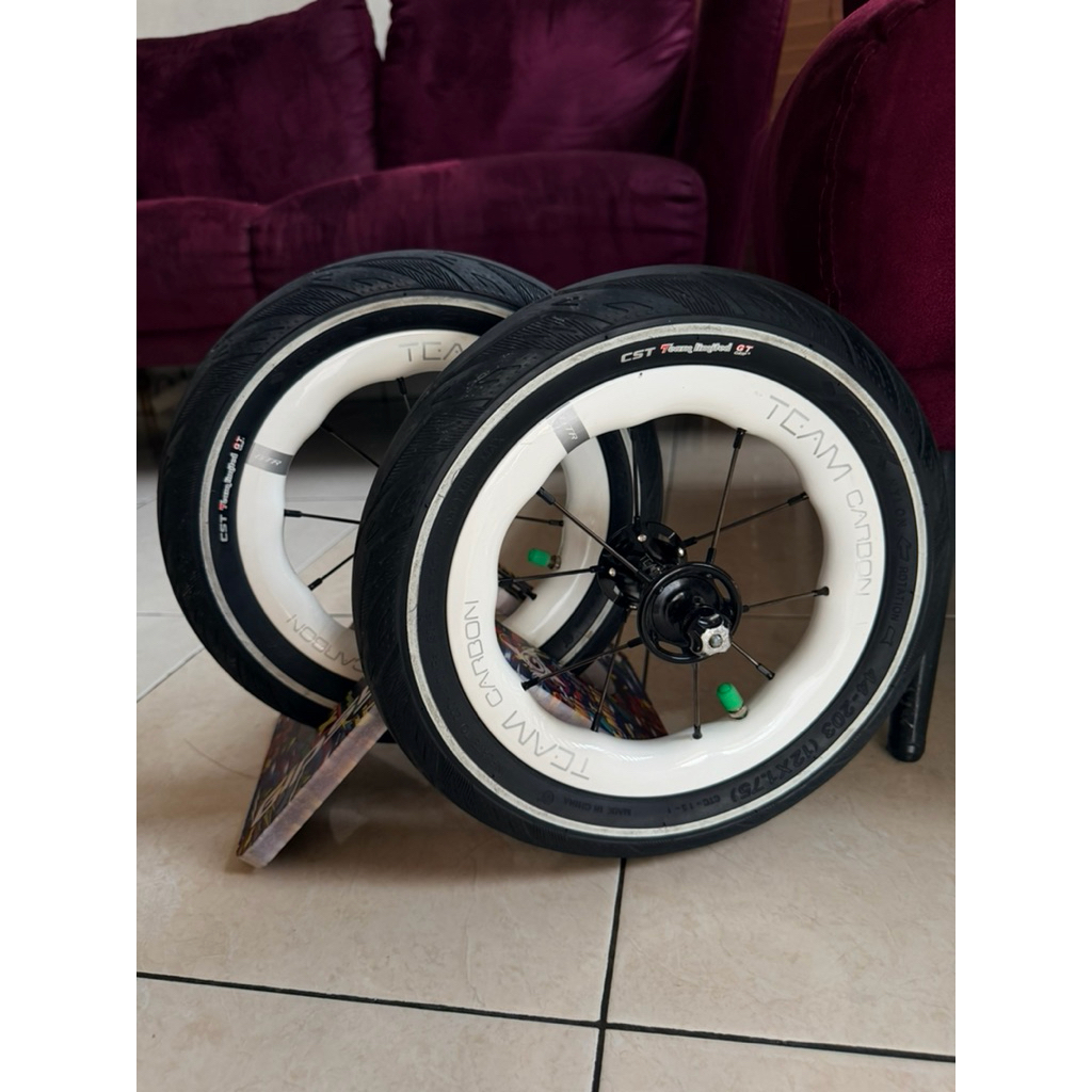 GIPSY GTR CARBON FIBER 12” wheelset like new