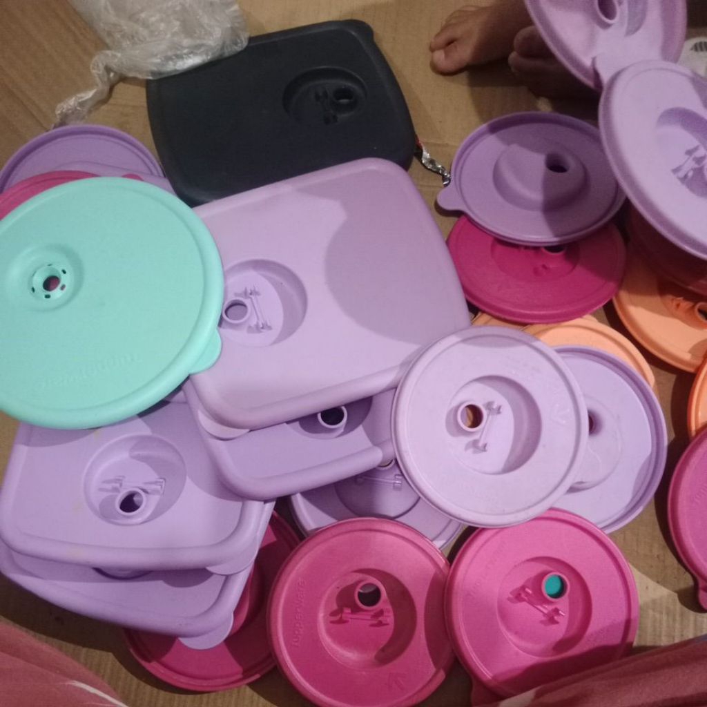 PERTUTUPAN SECOND KRISTAL TUPPERWARE