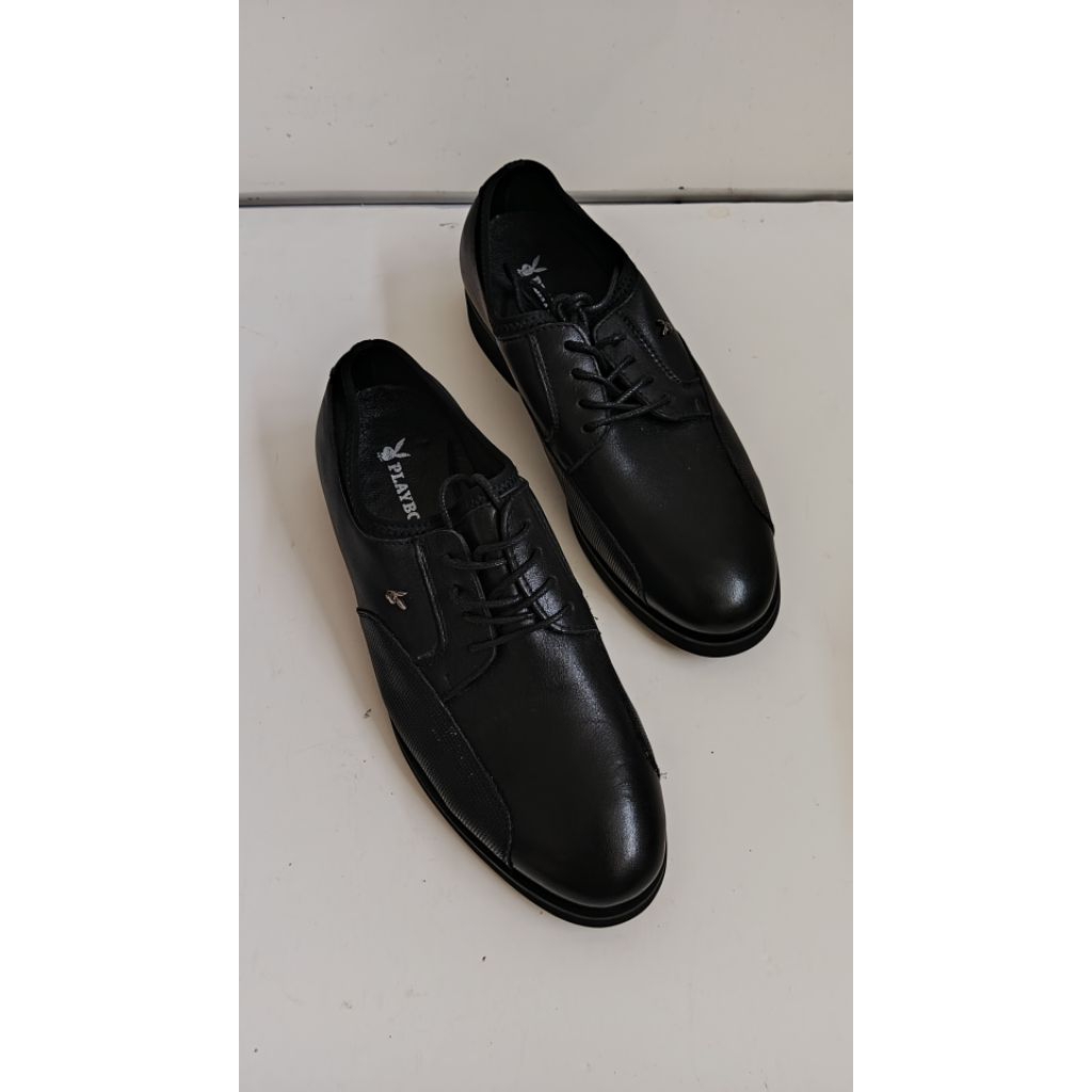 Playboy Sepatu Formal Pria/Wanita Size 39
