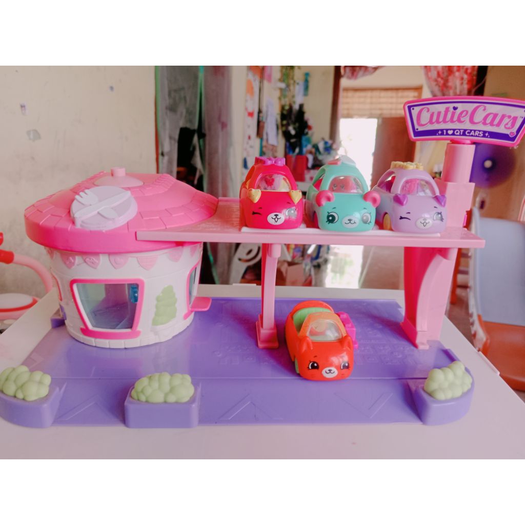 garasi mobil moose