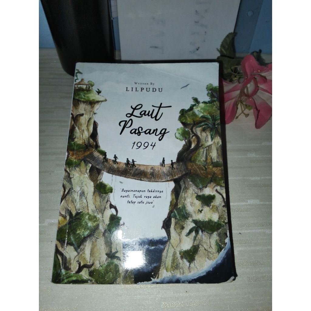 Novel Preloved Laut Pasang 1994 by Lilpudu ORI | Masih Like New