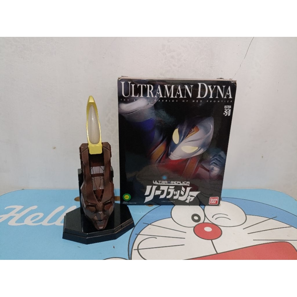 Ultra Replica Reflasher Ultraman Dyna V1