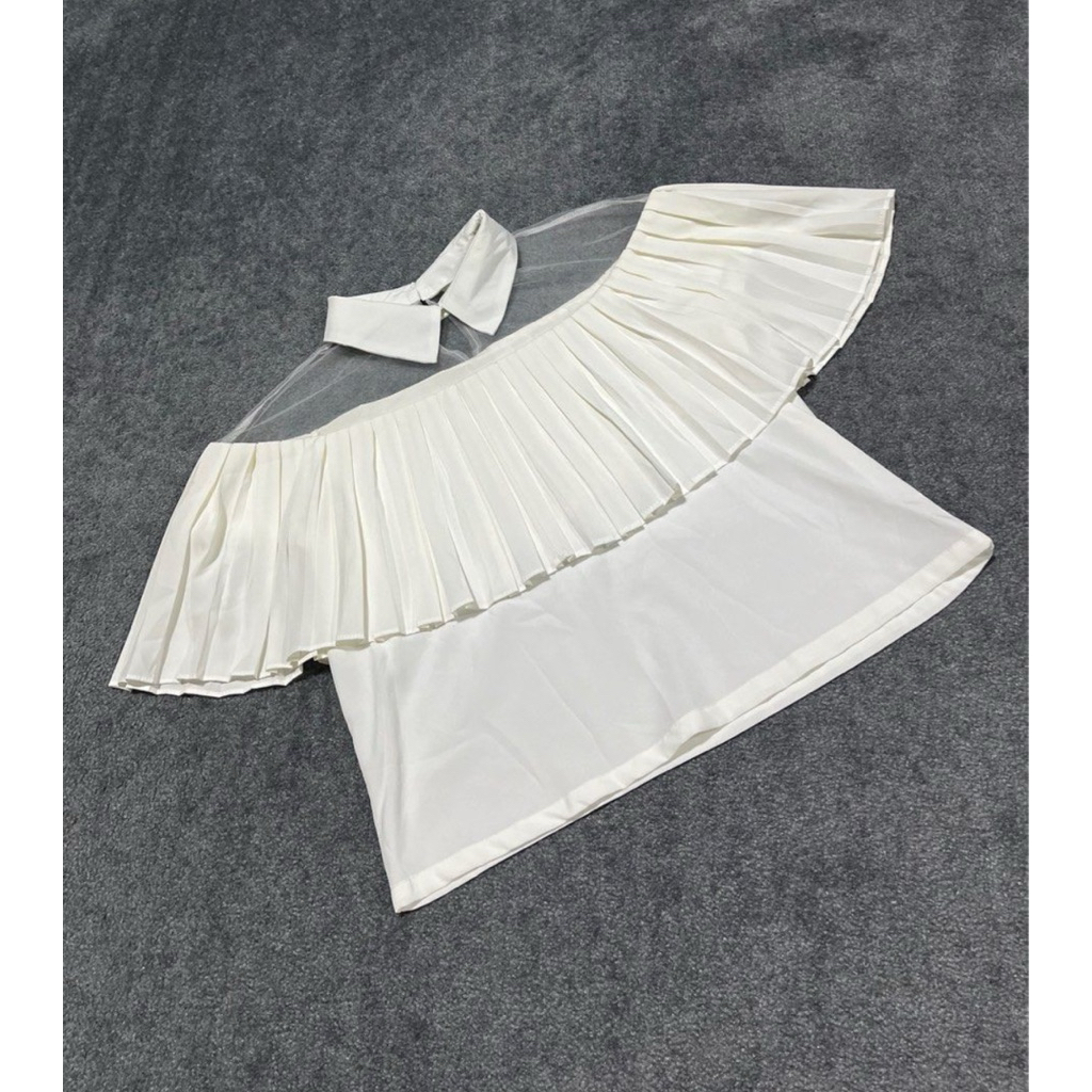 Atasan blouse Korea putih plisket lace cape