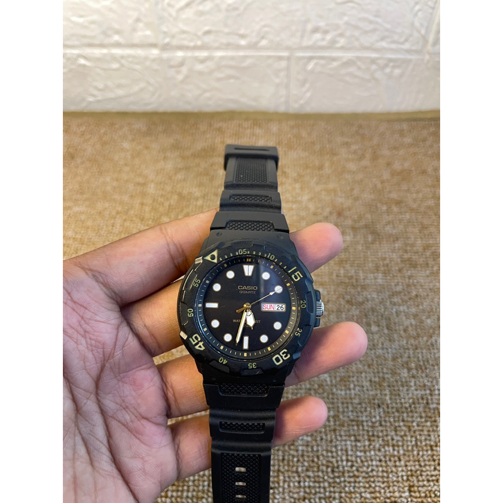 Casio diver MRW-200H original