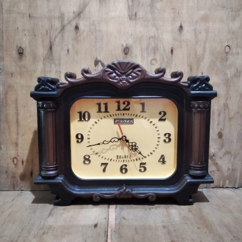 Jam dinding jadul antik vintage merk Staiger lawas kuno