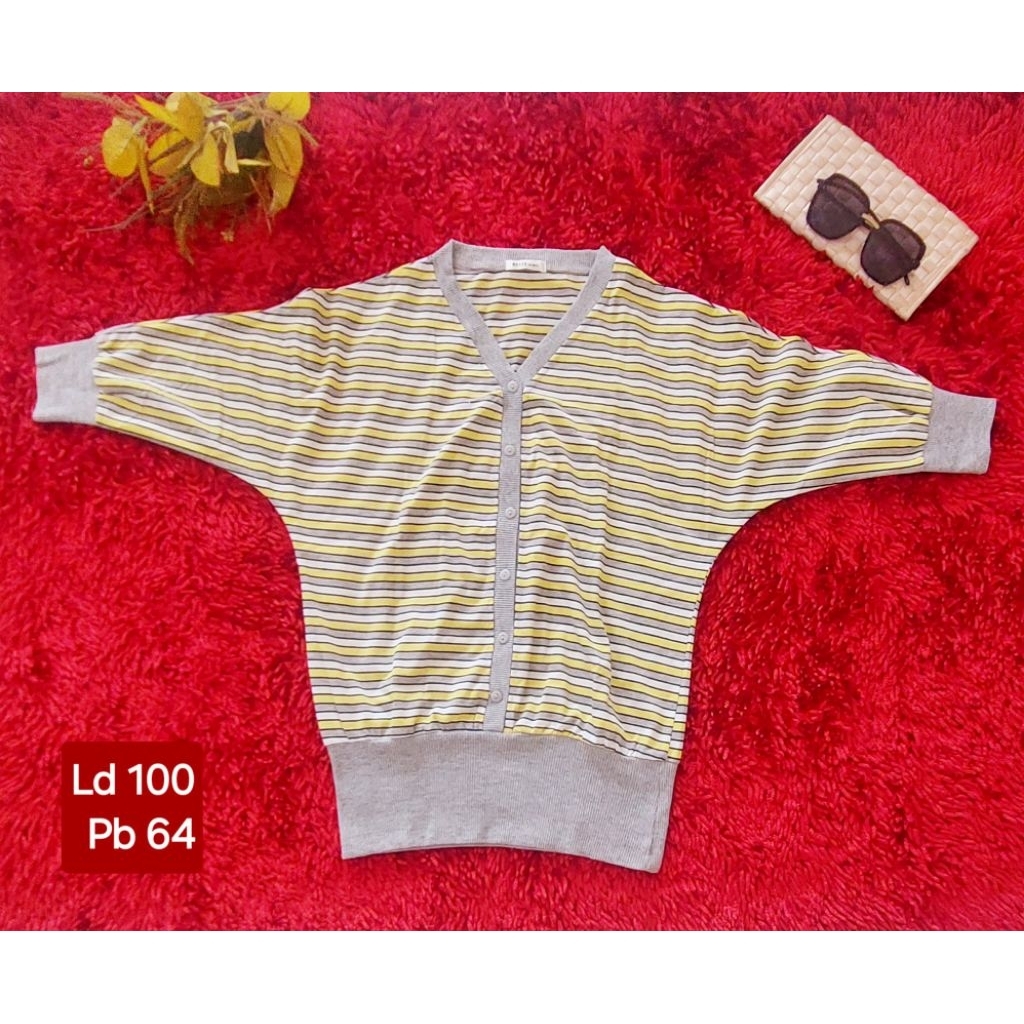 preloved. kaos wanita batwing salur