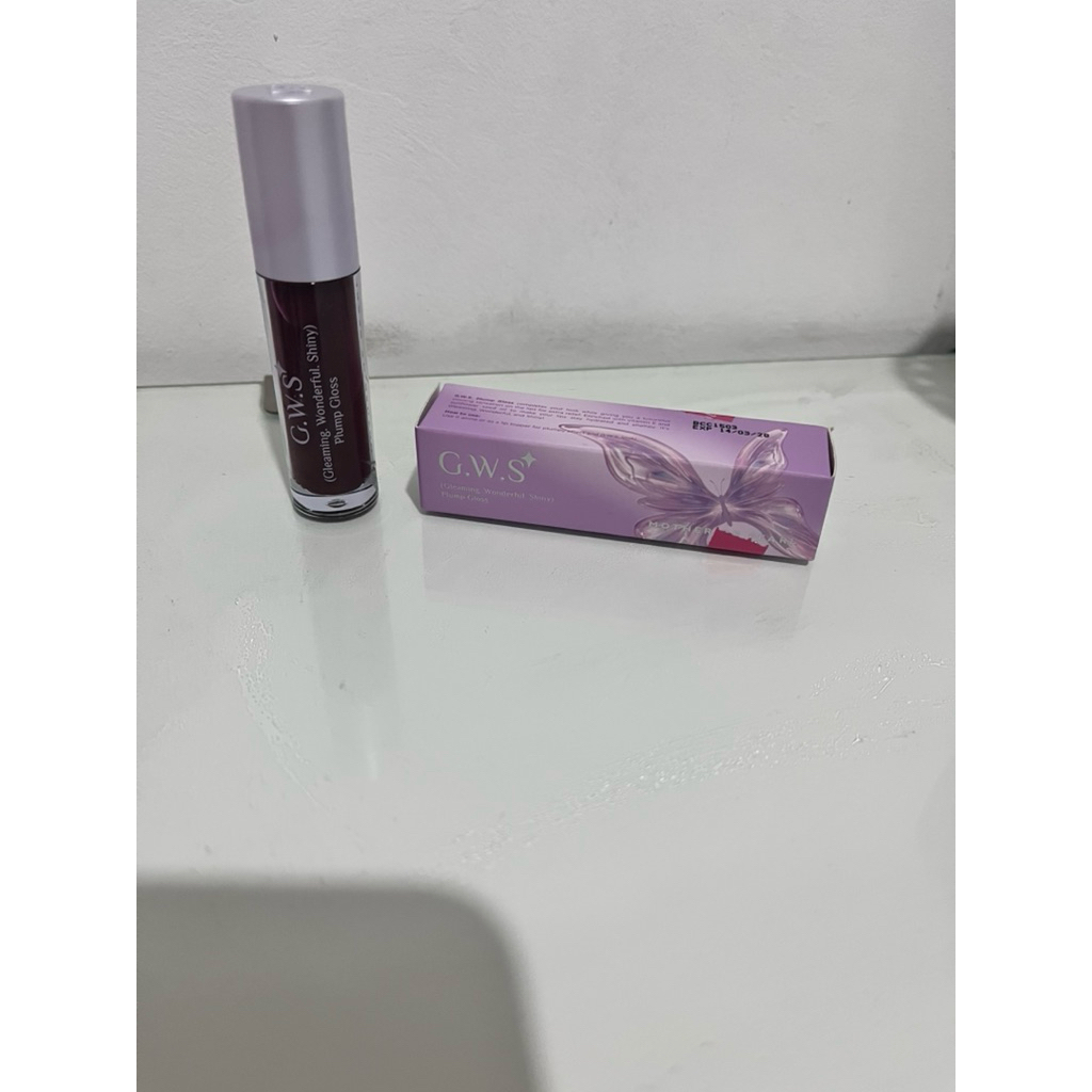 MOP Plump Gloss Berryphoria 03