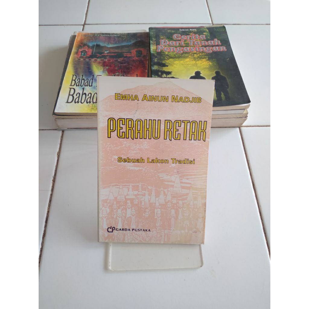emha ainun nadjib perahu retak
