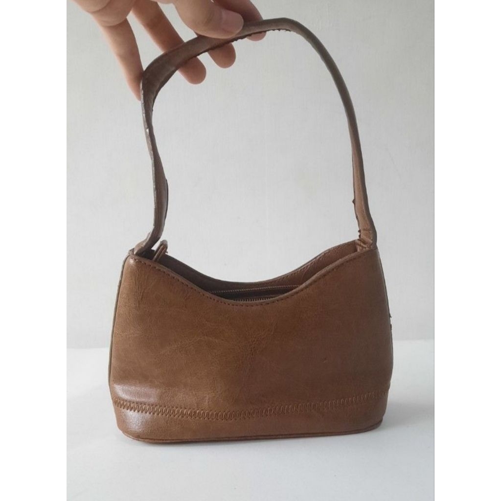 Preloved Tas Tangan Kulit Wanita Kecil Coklat Emsio by Elizabeth