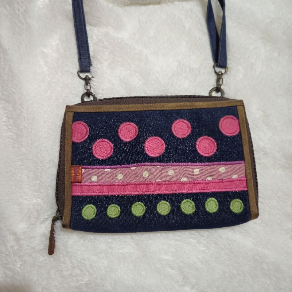 Preloved Tas Selempang Etnik Maika Kanvas