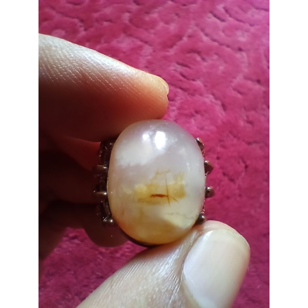 Batu Klanceng Putih Sangat Lawas/Sepuh