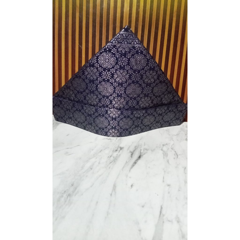 songket Palembang biru tua