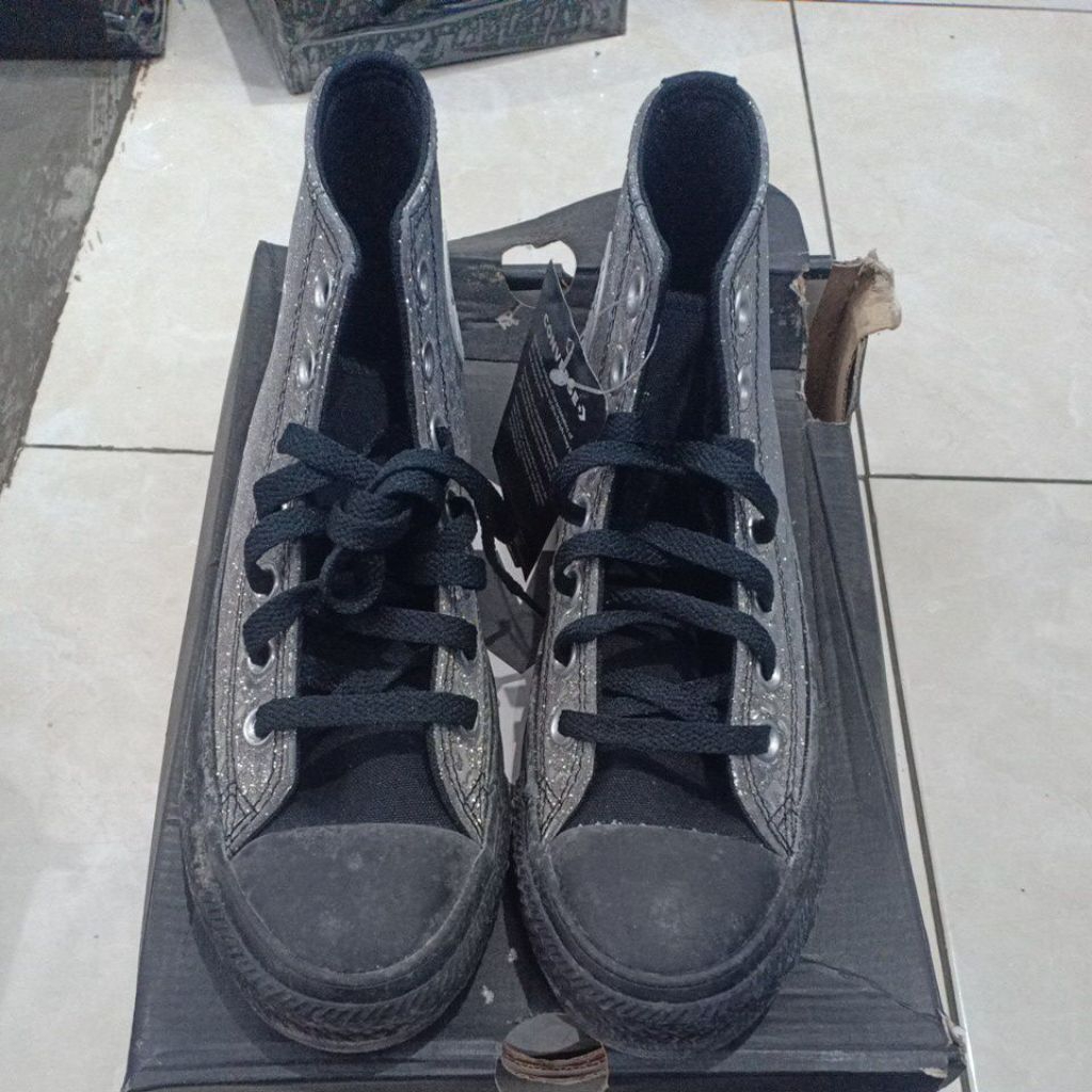 Sepatu Con Ctas Hi 572039C