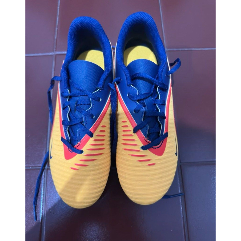 Nike Jr phantom 6