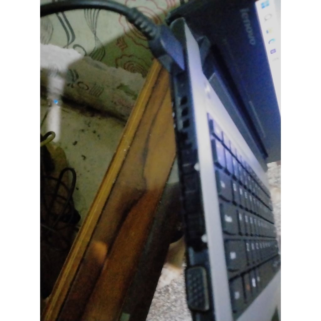 laptop bekas bagus Lenovo ideapad
