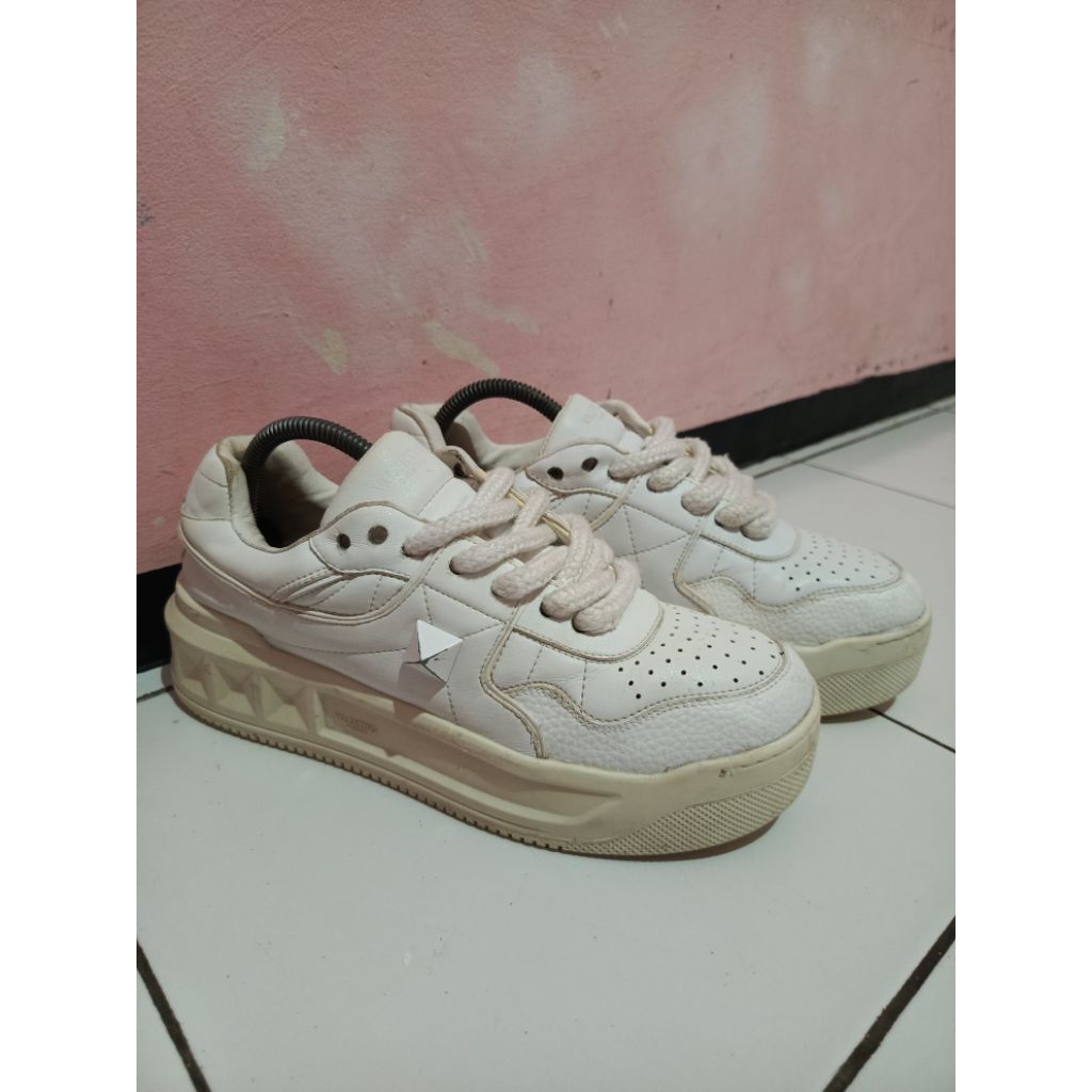 Sepatu Sneakers Valentino Garavani One Stud XL White size - 41