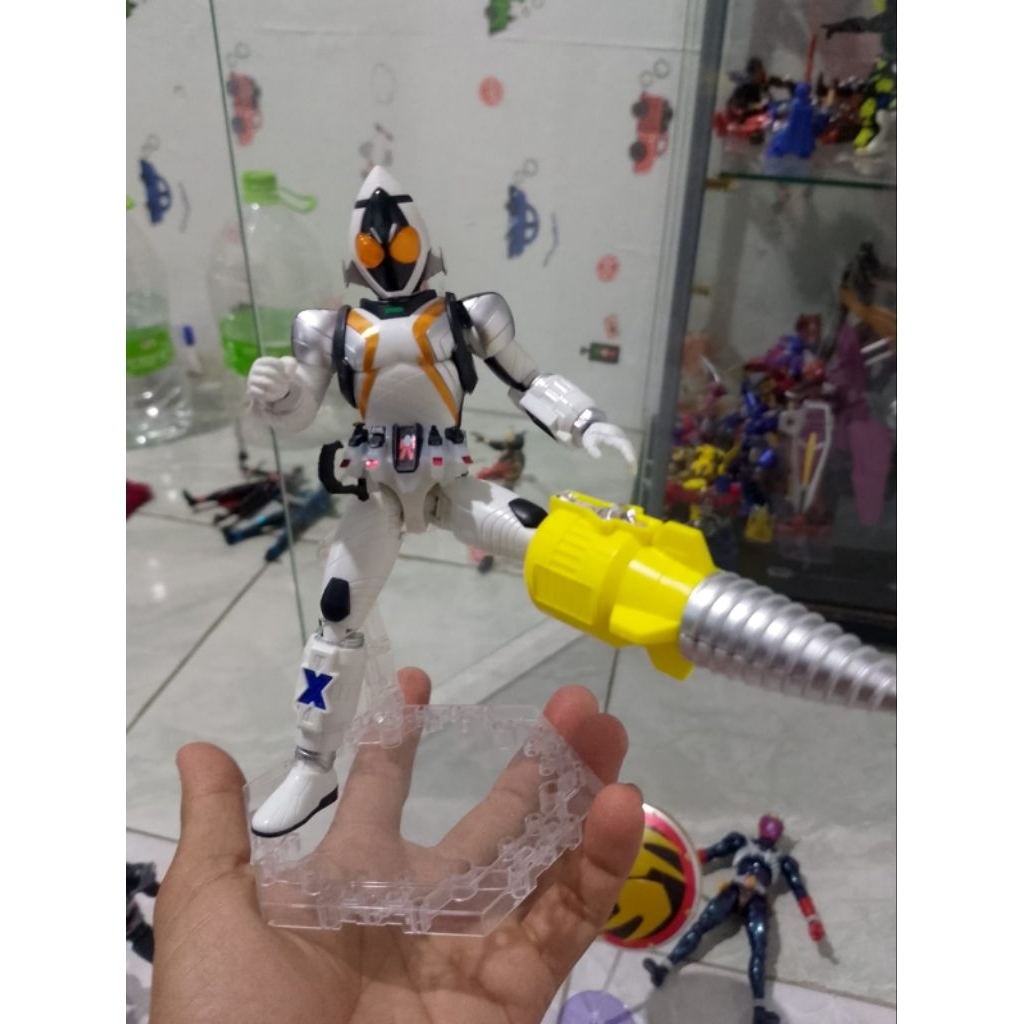 figure rise kamen rider froze
