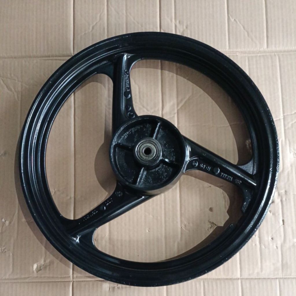 pelk velg belakang Yamaha fizr ennkei original