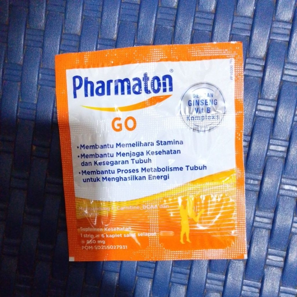 pharmaton multivitamin penambah stamina/ lembar
