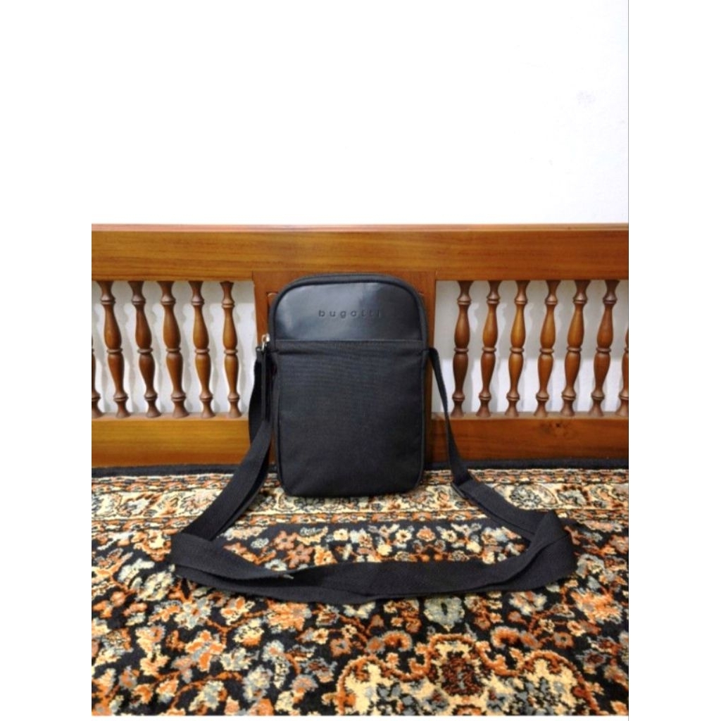 Tas Sling bag Bugatti