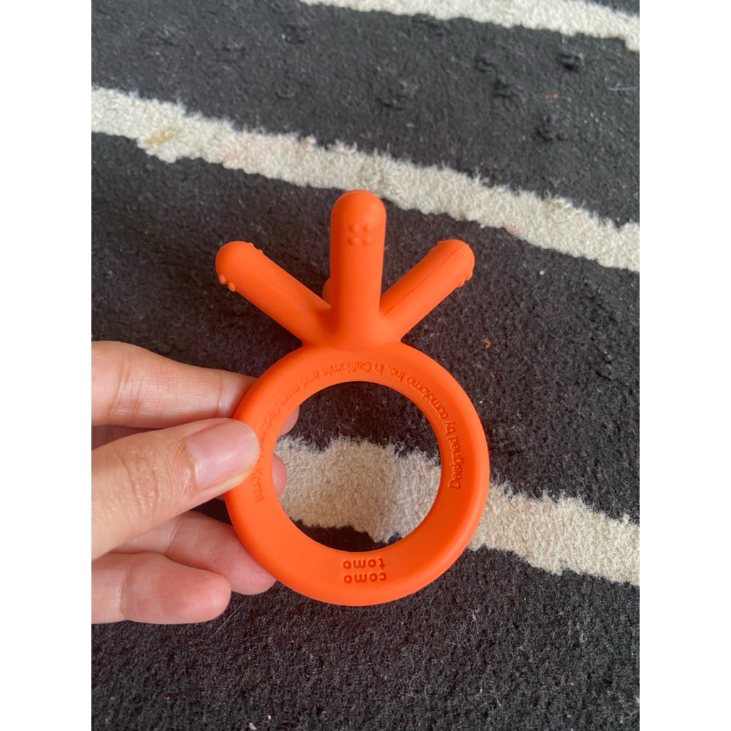 PRELOVED Comotomo Teether