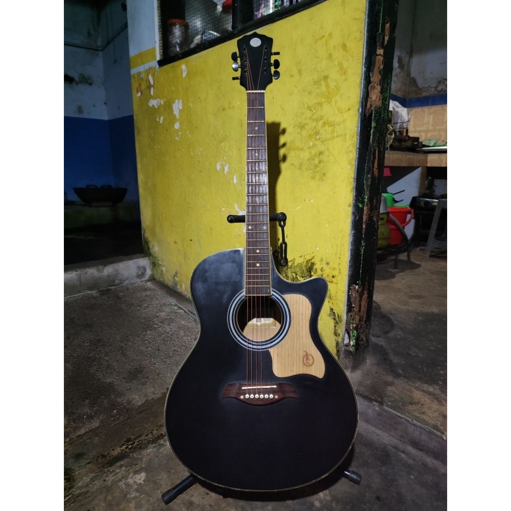 Gitar Mandalika original akustik elektrik