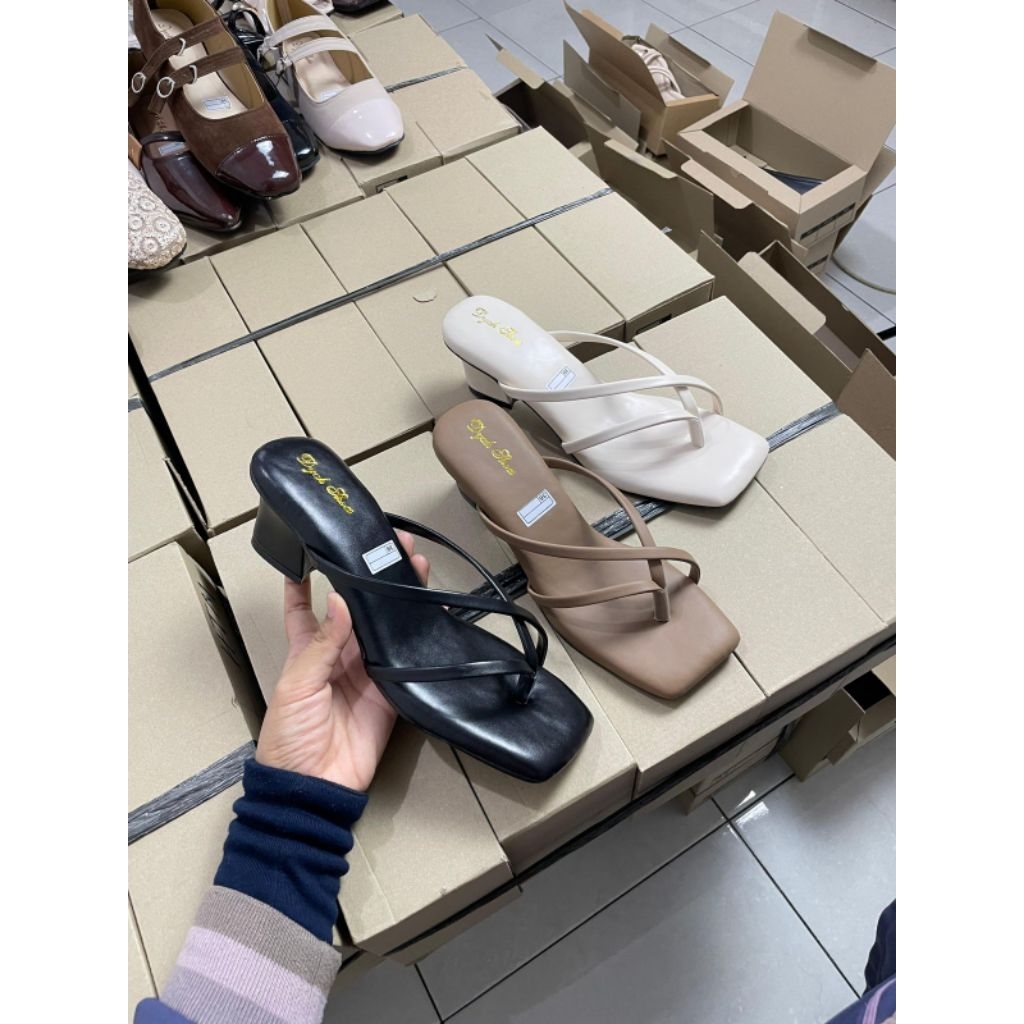 JISOO HEELS (E46)
